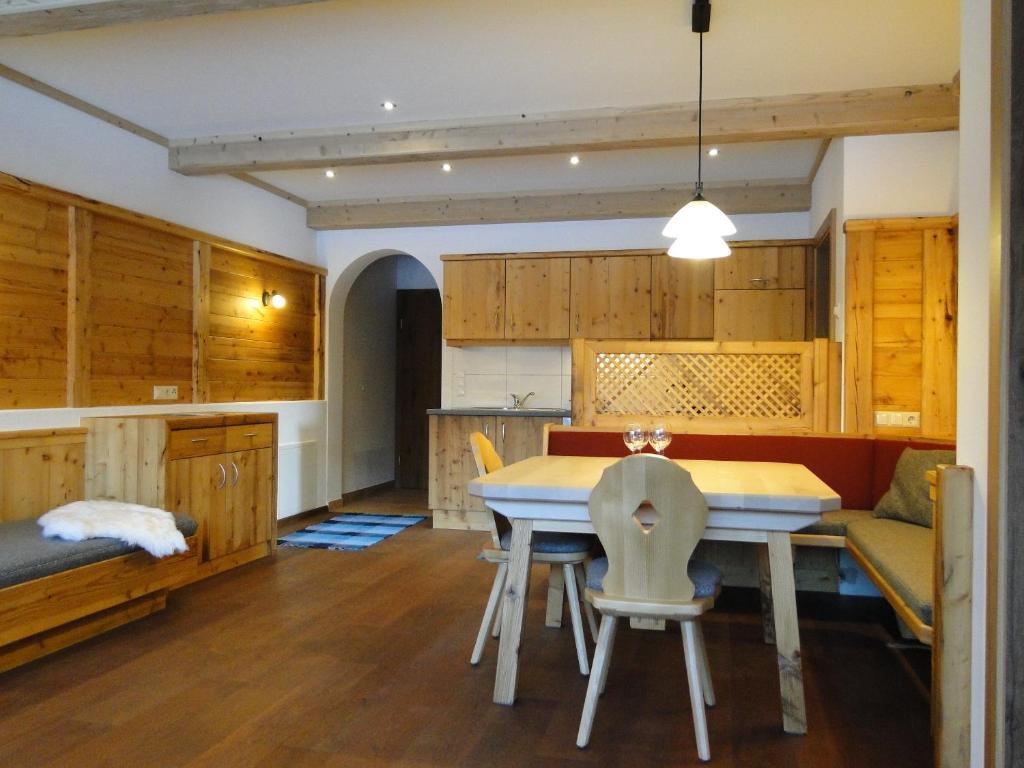 Appartement Gipfelsturm Haus im Ennstal Szoba fotó